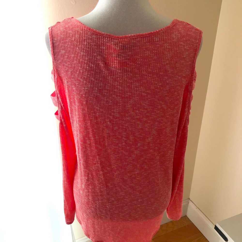 ✨✨Cold Shoulder Sweater!✨✨ - Picture 3 of 4